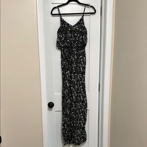 Elegant Black and White Maxi Dress